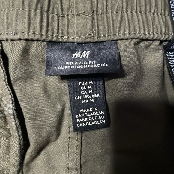 Relaxed fit cargo pants - Picture 2 of 2